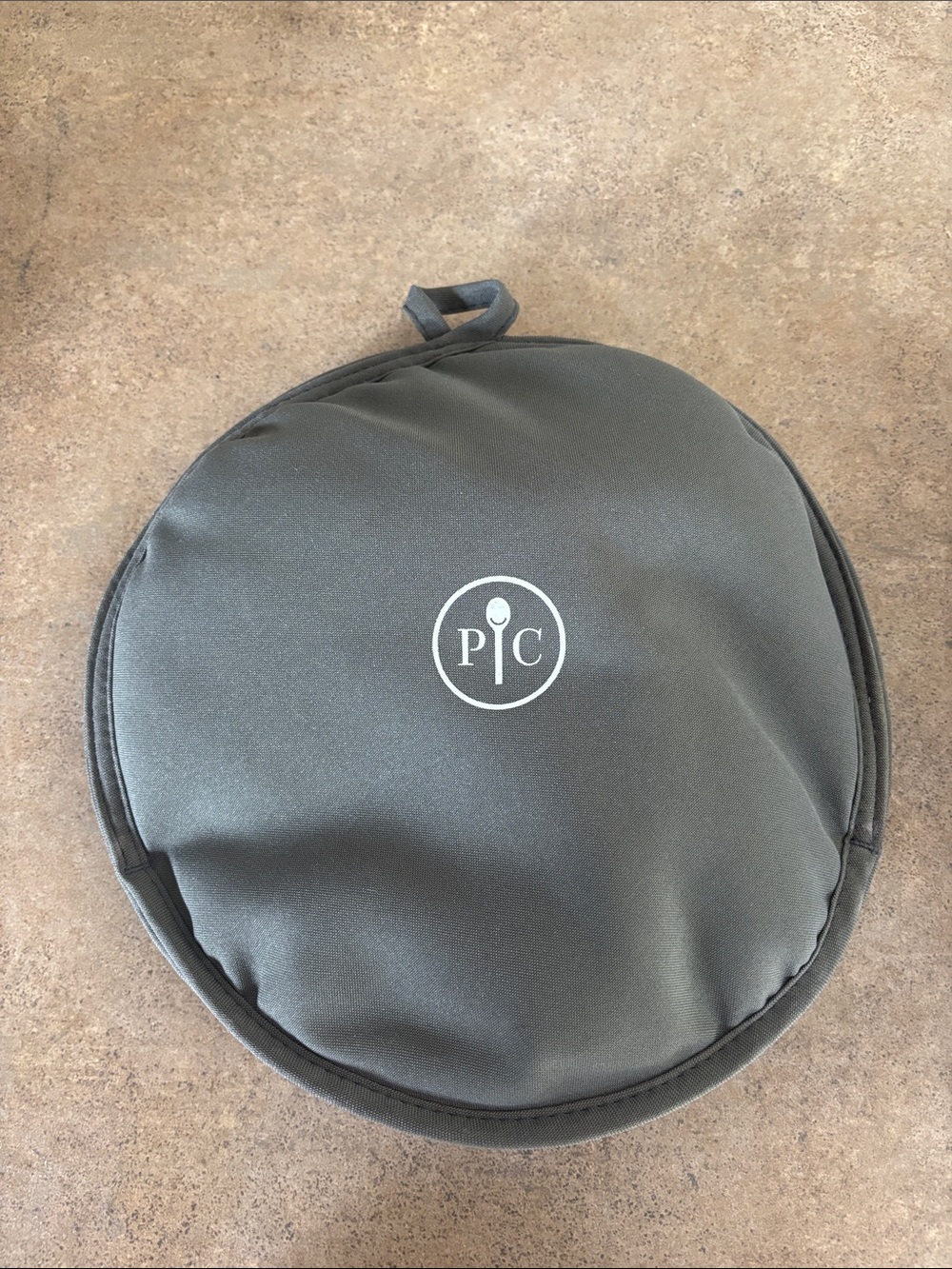 Pampered chef tortilla warmer.